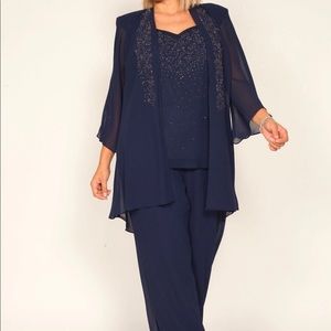 R&M Richards Mother of the Bride navy three-piece set. Unworn!